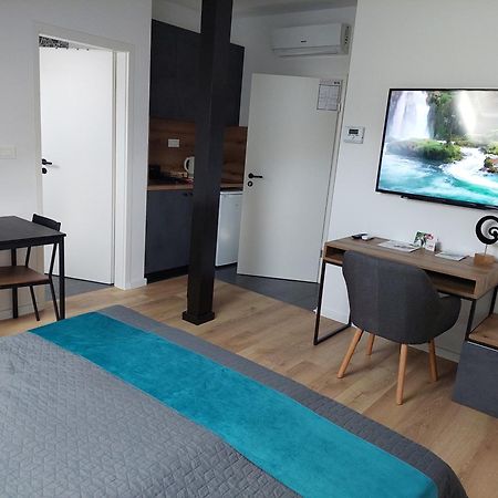 Comfort Suites 大戈里察 外观 照片