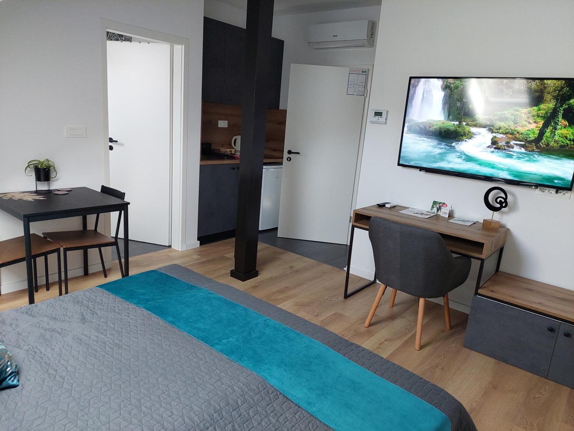 Comfort Suites 大戈里察 外观 照片